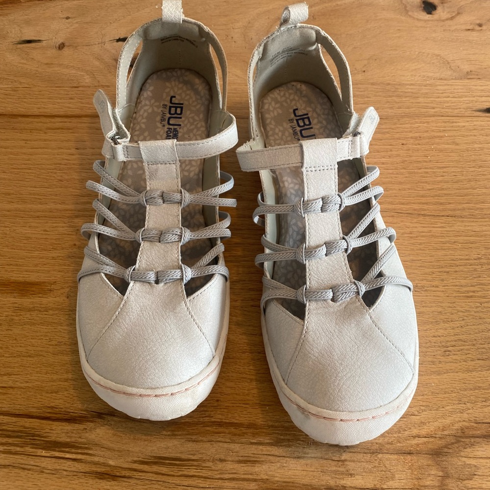 Jambu Light Gray Strappy Sandals memory foam insole Women’s 10 Preloved
